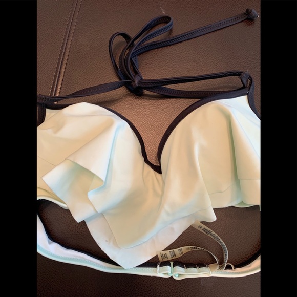 PINK Victoria's Secret Other - PINK Victoria’s Secret mint green bikini top sz XS